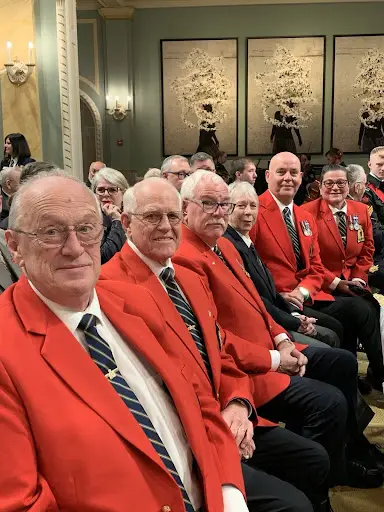 Les vétérans de la Division d'Ottawa de la GRC à Rideau Hall pour la présentation du « premier coquelicot » au gouverneur général du Canada - octobre 2024